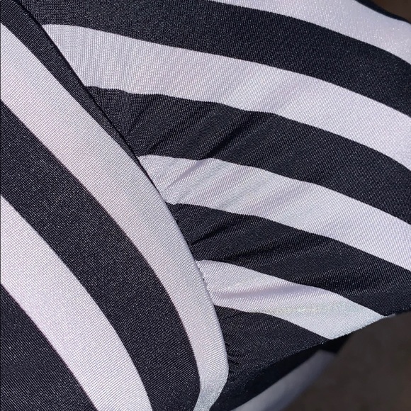 Silky striped Rue21 dress size small - Picture 6 of 6